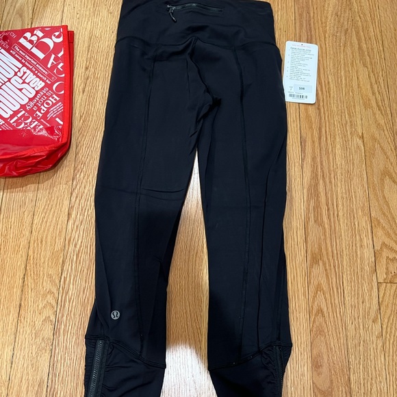 Lululemon Rebel Runner crop- special edition, no longer for sale! size 2 - Picture 6 of 9